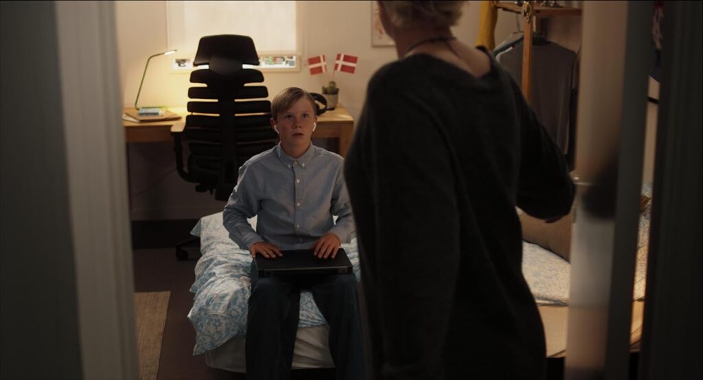 Still fra "Bertil er Stoppet Til Håndbold"